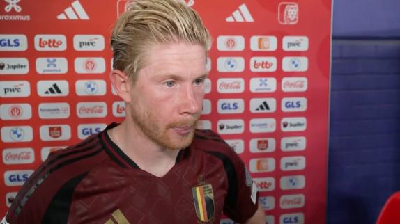 kaiyun app-德布劳内在SKT比赛中持续失利，险胜引发热议！观众掌声雷动-kaiyun app